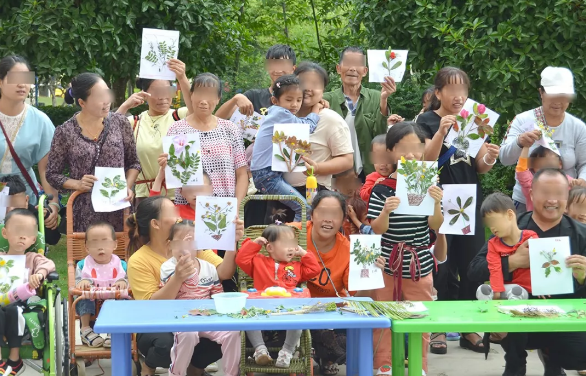 康复儿童社会融入活动—植物贴画