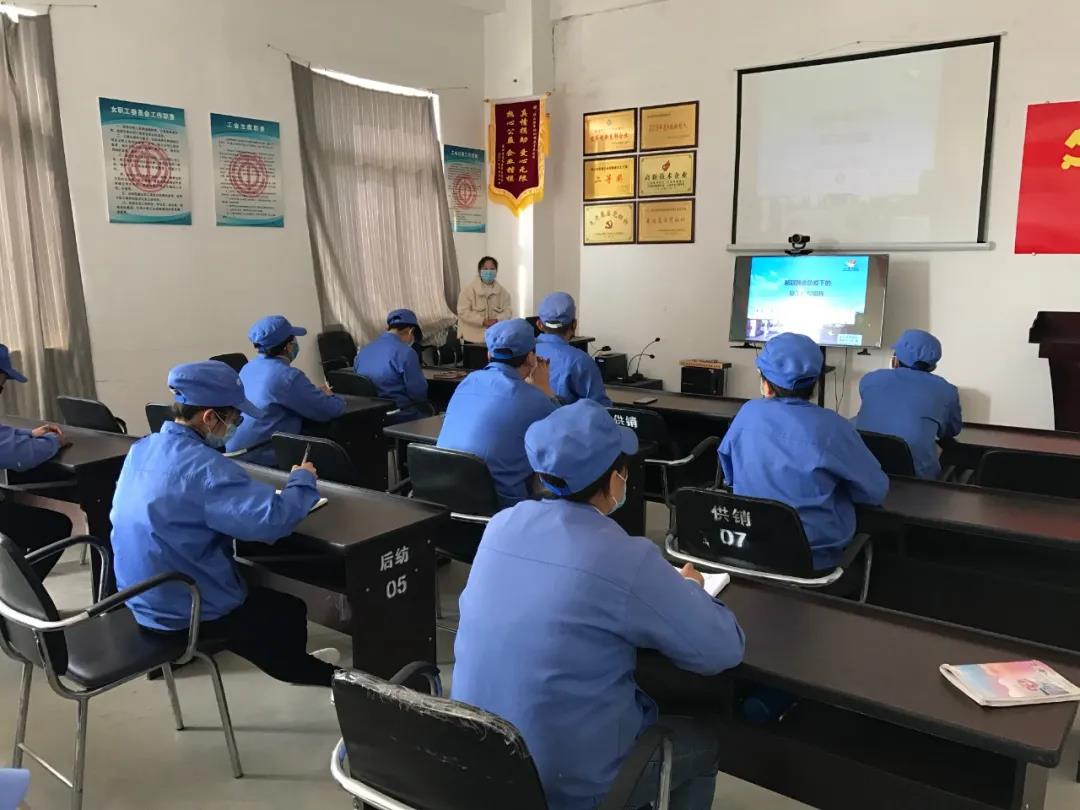 为企业、工厂等复工人员聚集地​开展疫情健康防护知识培训