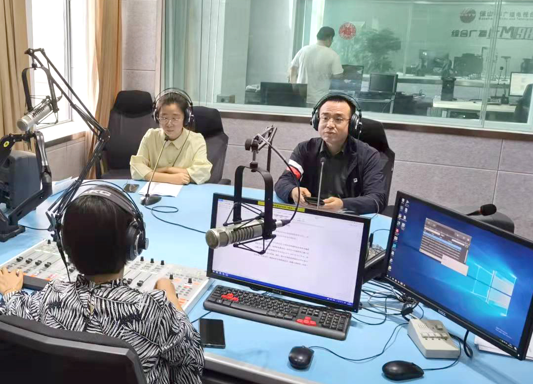 9月8日北京肿瘤、放疗专家张颖东主任与您相约保山广播电视台《987在路上》栏目