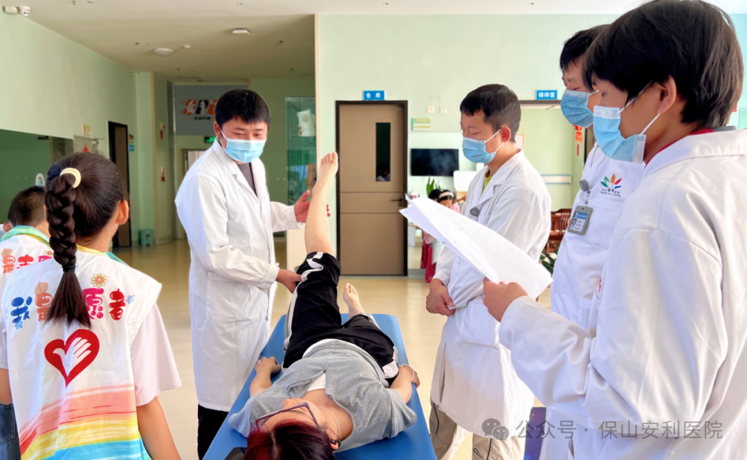 青少年脊柱健康守护行动圆满落幕 保山安利医院携手昆医附二院专家为成长护航